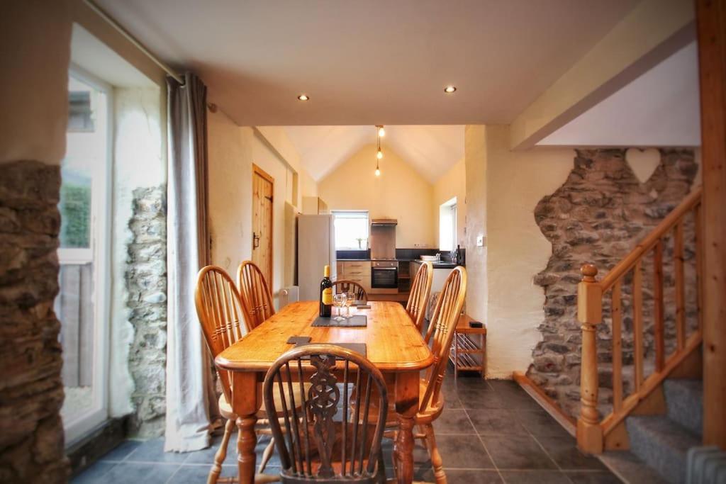 Y Boidy Bach Villa Ланграног Екстериор снимка