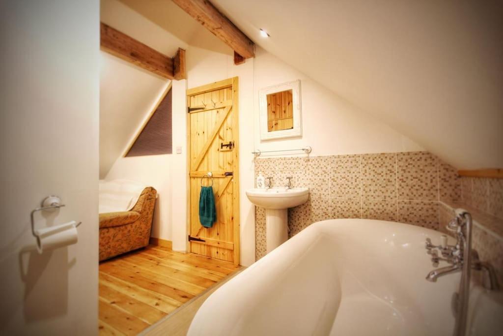 Y Boidy Bach Villa Ланграног Екстериор снимка